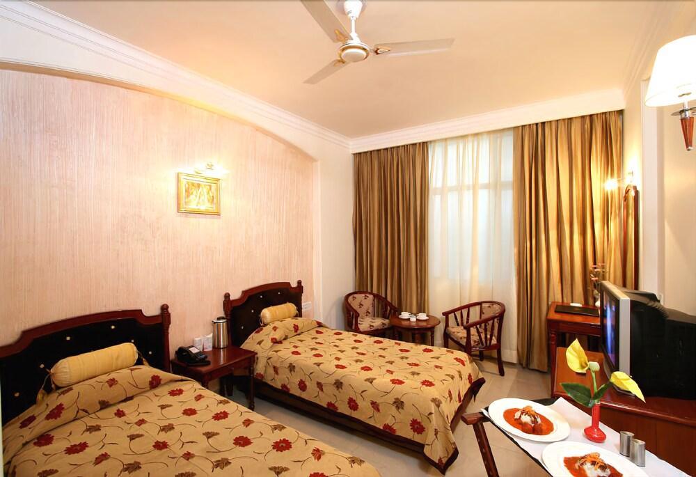Hotel Grand President à Delhi  Extérieur photo