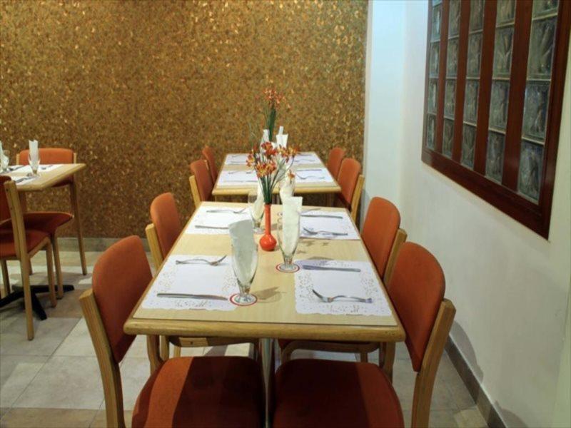 Hotel Grand President à Delhi  Extérieur photo