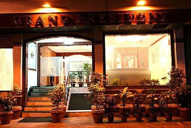 Hotel Grand President à Delhi  Extérieur photo
